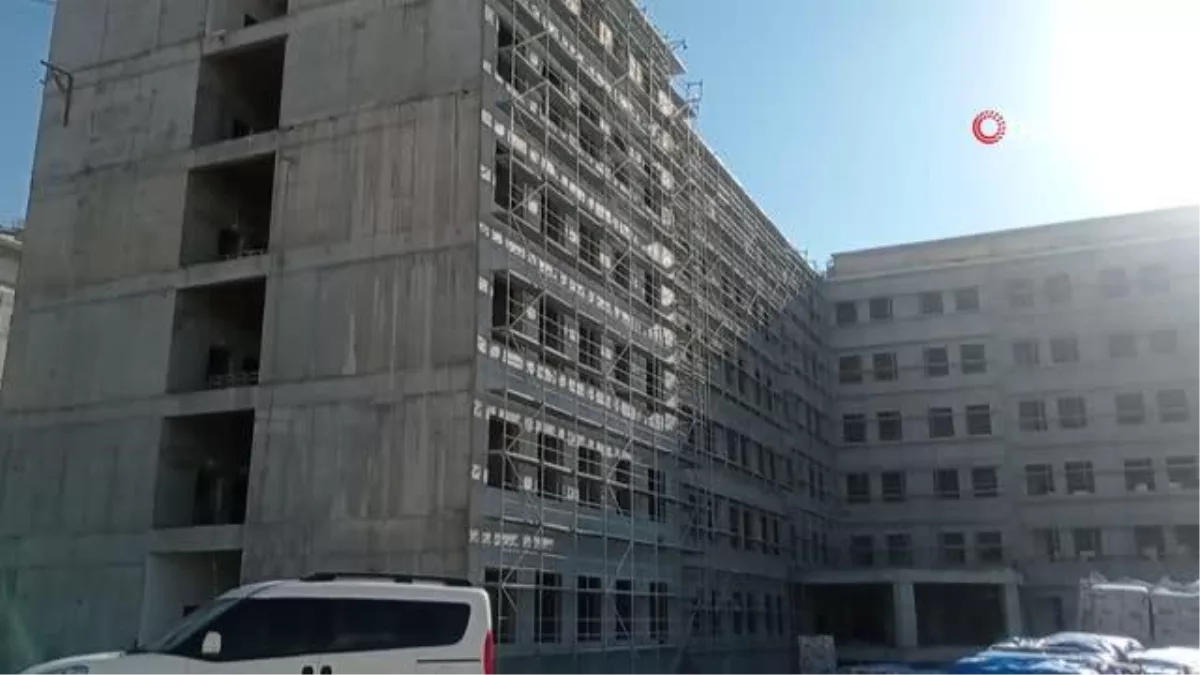 Hastane inşaatında 4 gün